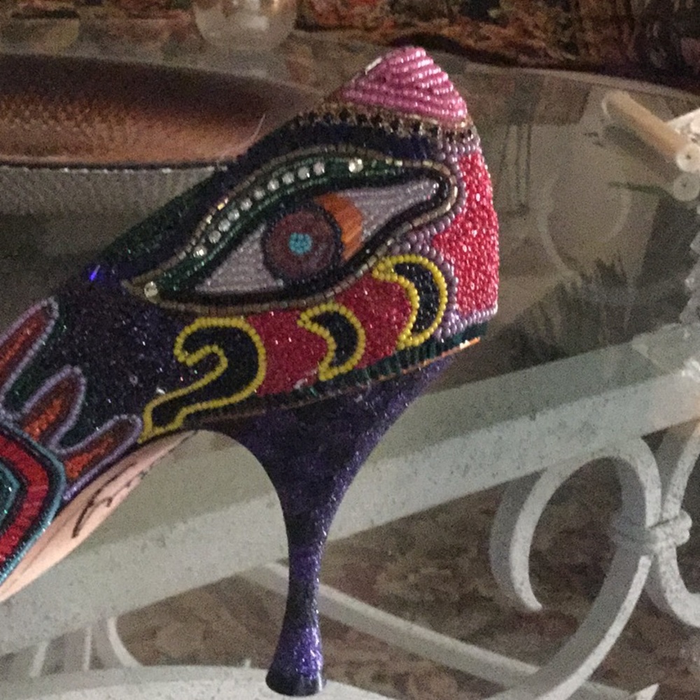 Shoes - Picture 4 of 5
